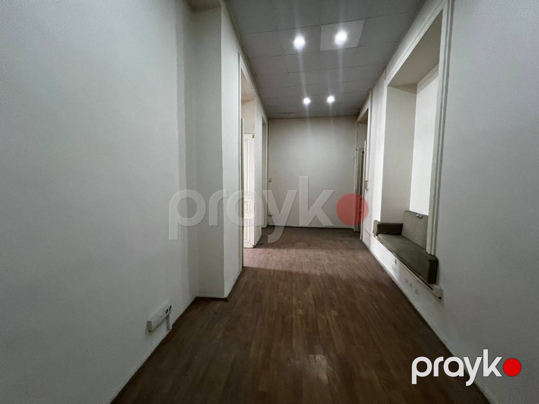Satılır 4 otaqlı köhnə tikili 200 m² — Mənzil, Bakı (6)