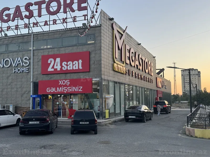Satılır 3 otaqlı Mənzil Köhnə tikili 65 m² Bakı, Nizami r., Xalqlar Dostluğu m., 8-ci kilometr — Bakı