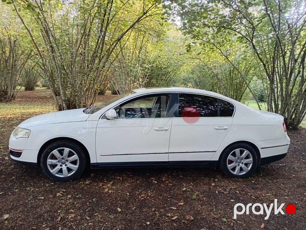 Volkswagen Passat, 3.2 L, 2006 il, 395 000 km — Avtomobillər, Zaqatala (2)