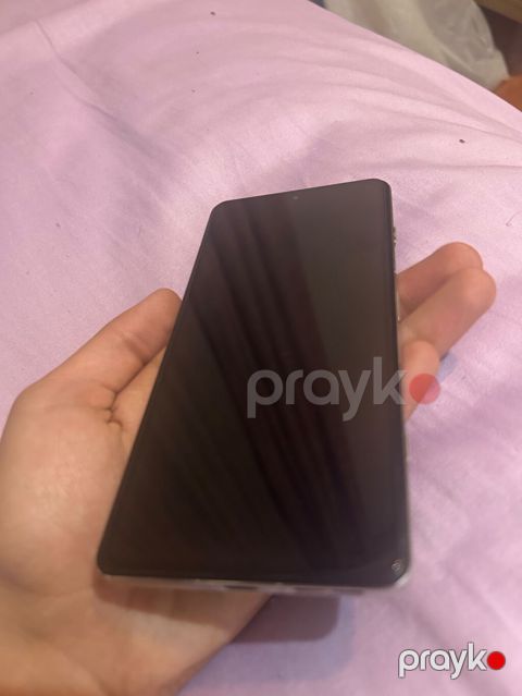 Telefon işləməsində heç bir problem yoxdu. Təkcə arxasında çat var heç — Mehdiabad