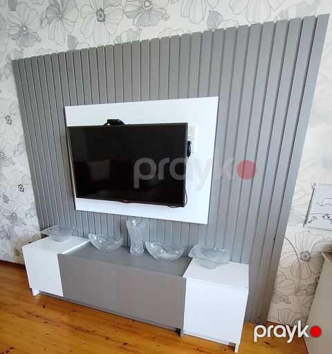 Yeni, Düz TV altlığı, Polkalı, Laminat — Saray