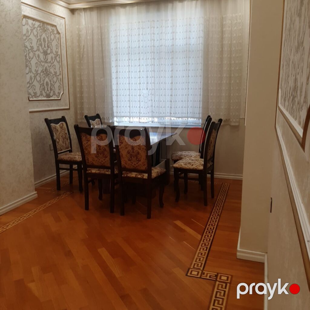 Klassik üslubda dekor: ağ-qızılı rəng palitrası, relyefli naxışlı — Dekor, dizayn, smeta və planlama, Bakı (9)