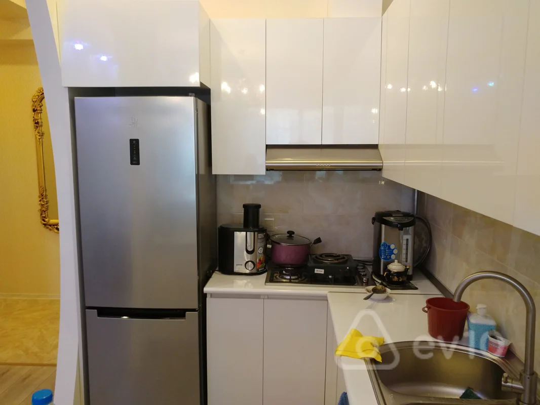 3 otaqlı mənzil, 80 m², Səbayıl rayonu,İçərişəhər mt/s-na,Axundov Bağına yaxın 3 otaqlı super təmirli ev kirayə verilir. — kirayə — Mənzil, Bakı (8)