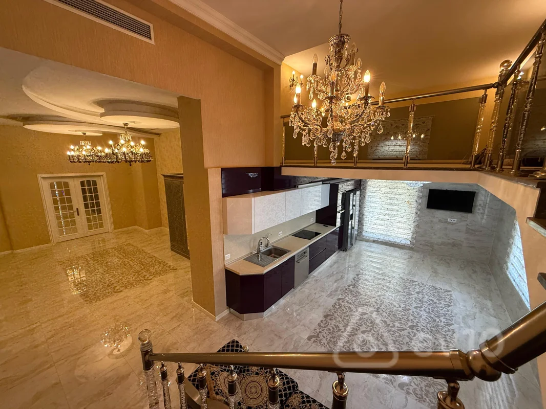 4 otaqlı mənzil, 200 m², Aşıq Alı küçəsi — Mənzil, Bakı (9)