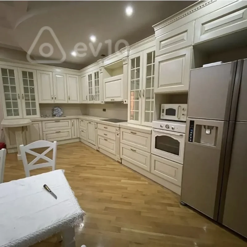 2 otaqlı mənzil, 130 m², Xətai — kirayə — Bakı
