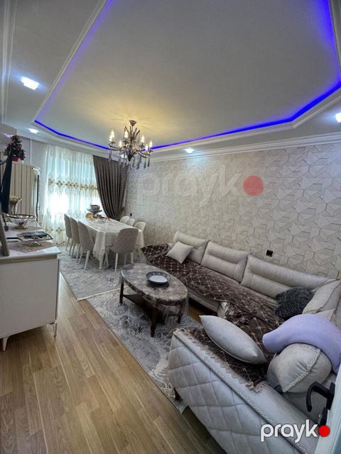 Satılır 2 otaqlı köhnə tikili 60 m² — Bakı