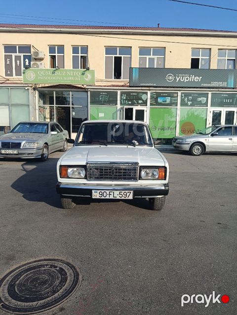 VAZ (Lada) 2107: 1.6 l 2009 il 48775 km Sedan — Bakı