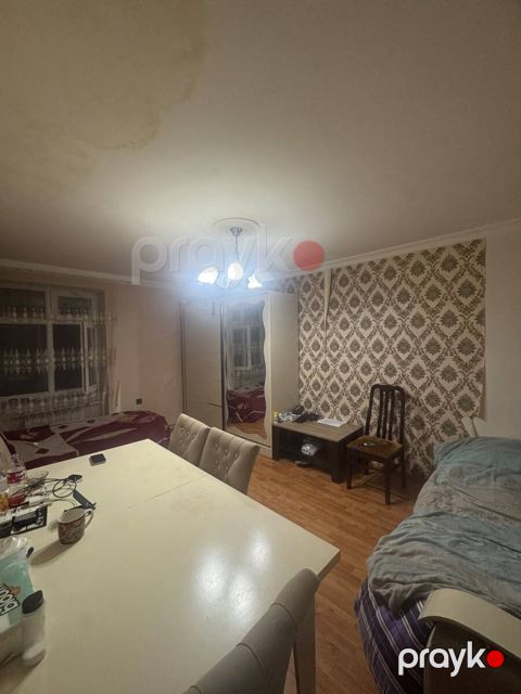 Satılır 2 otaqlı köhnə tikili 45 m² — Bakı