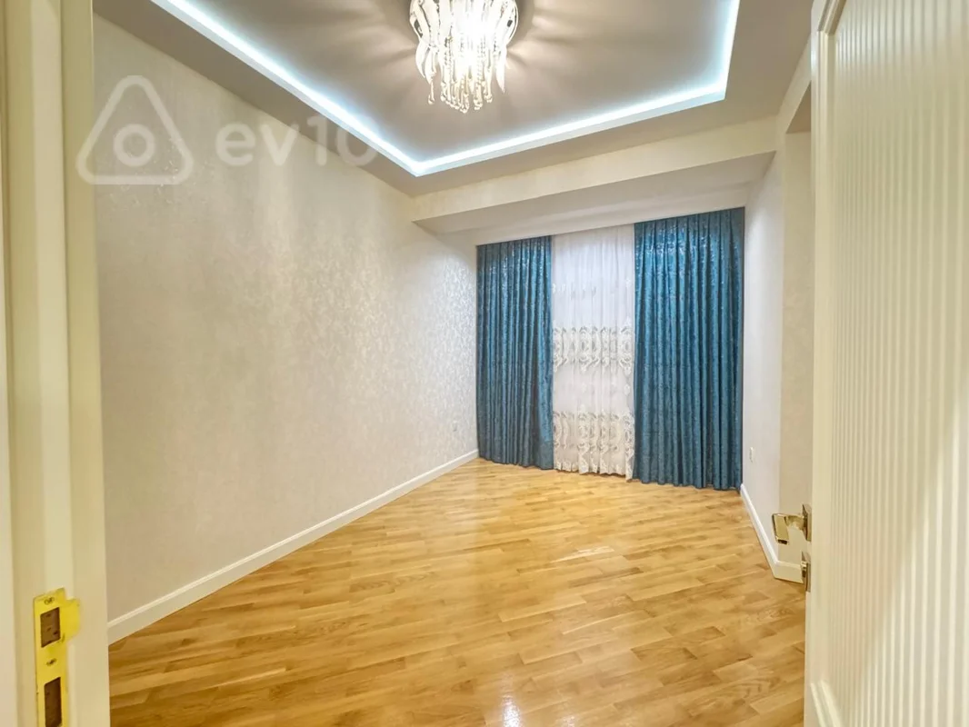 4 otaqlı mənzil, 156 m², Əcəmi Naxçivani küçəsi — Cəsur Bəy