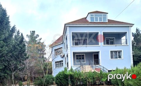Satılır 7 otaqlı həyət evi/bağ evi 400 m² — Bakı