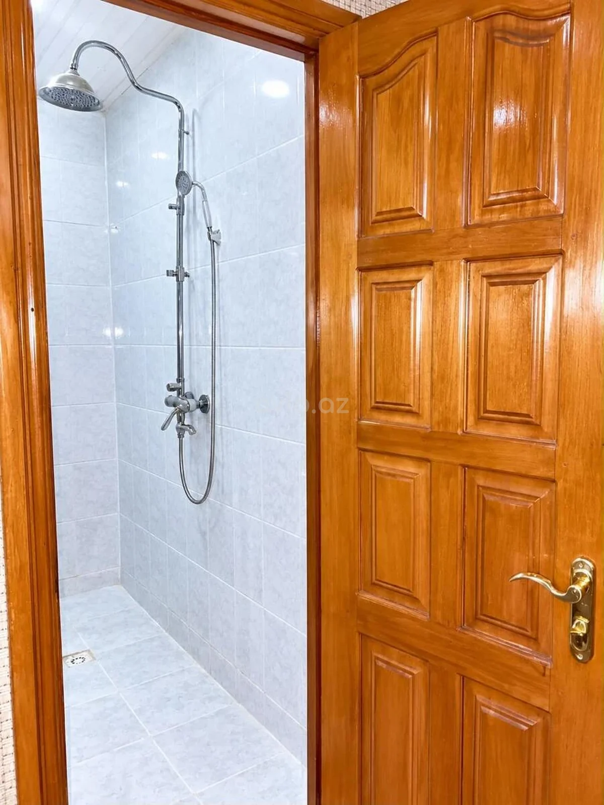 Kirayə 3 otaqlı həyət evi 8-ci kilometr qəsəbəsində — Ev, villa, Bakı (9)