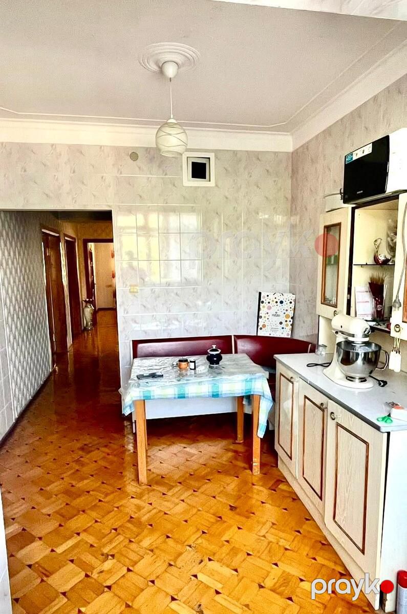 Satılır 3 otaqlı köhnə tikili 100 m² — Mənzil, Bakı (10)