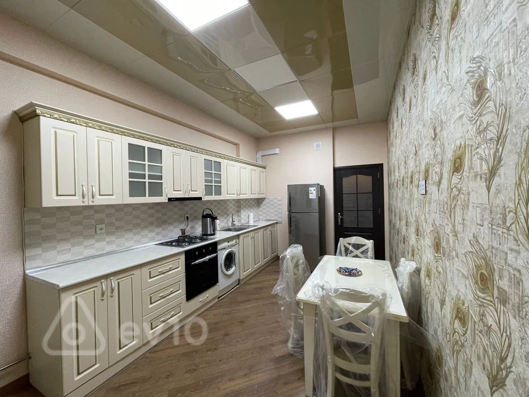 2 otaqlı mənzil, 90 m², Qoşa zaprafka — kirayə — Bakı