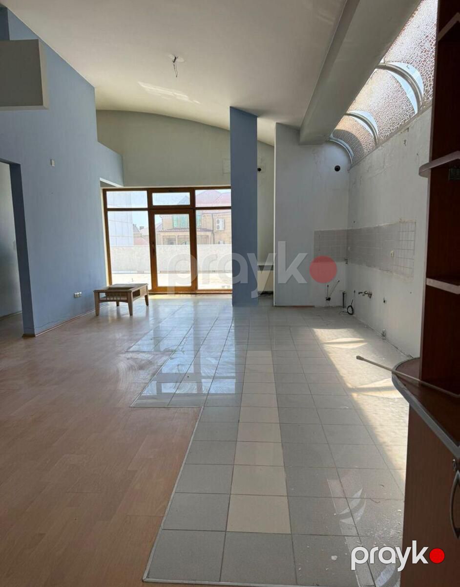Satılır 15 otaqlı həyət evi/bağ evi 980 m² — Ev, villa, Bakı (2)