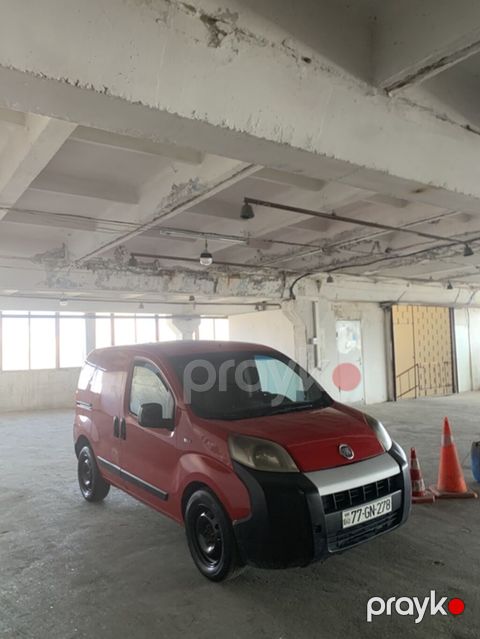 Fiat Fiorino yük furgonu - Kuzov: qapalı furgon, iki arxa qapı — Bakı