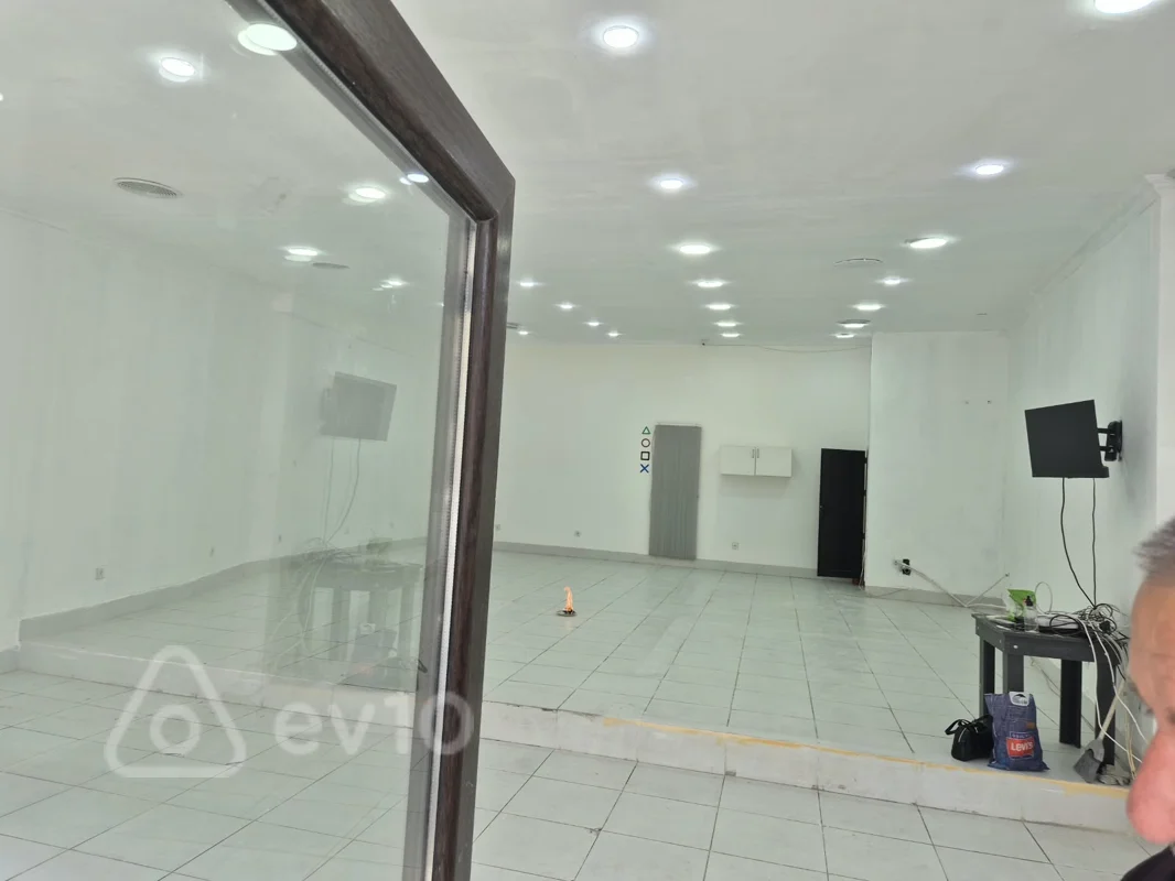 Obyekt, 130 m², Azerbaycan. Nerimanov. Montin — kirayə — Əmlak, Bakı (5)