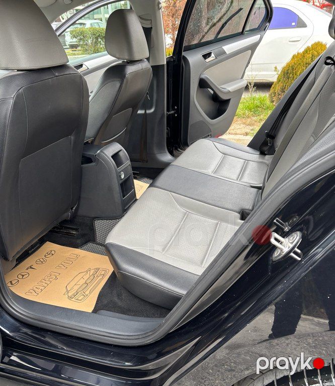 Volkswagen Jetta, 1.4 L, 1.1 kWh, 2015 il, 268 920 km — Avtomobillər, Bakı (10)