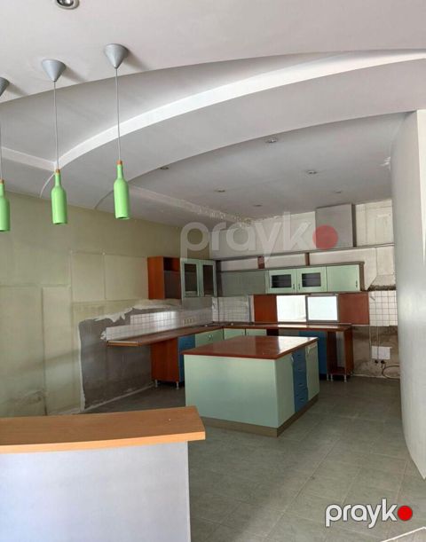 Satılır 15 otaqlı həyət evi/bağ evi 980 m² — Bakı