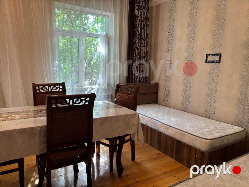 Tələbə qızlar üçün otaq kirayə verilir.Otaq 2 nəfər qız üçün nəzərdə — Ev, villa, Bakı (8)