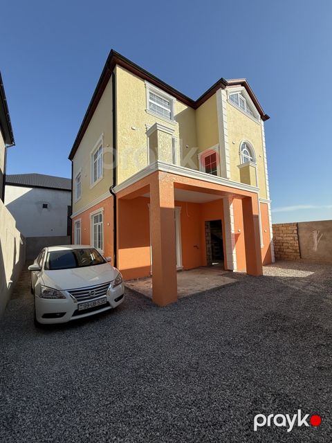 Satılır 5 otaqlı həyət evi/bağ evi 300 m² — Bakı