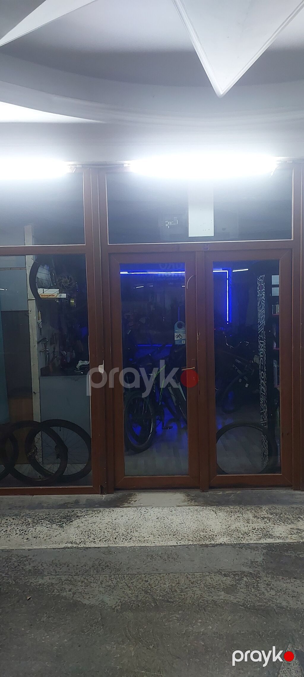 Amay ticarət metkezinde 80 m² kupçalı obyekt.həm çolə həm də içərirə — Əmlak, Bakı (3)