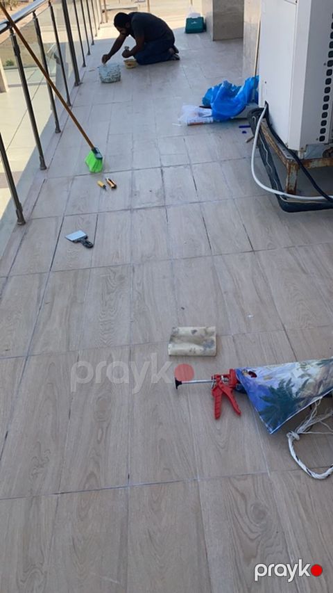 Xidmət: Kafel-metlax döşənməsi və bərpası Təsvir: - Balkon, terras — Masazır
