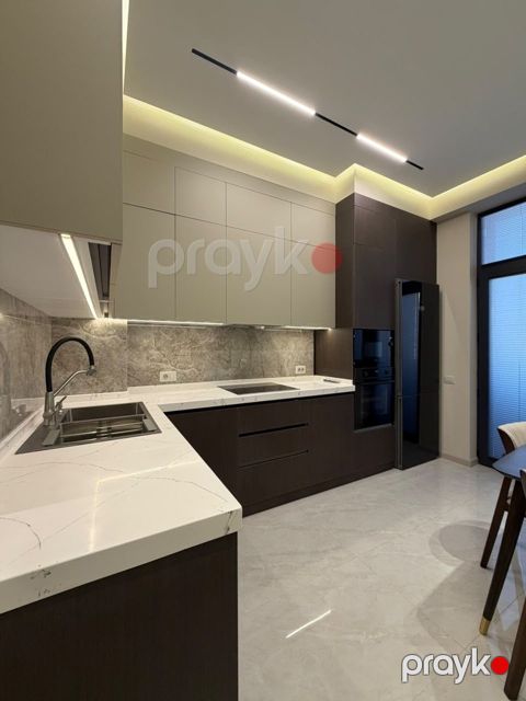 Satılır 2 otaqlı yeni tikili 85 m² — Bakı