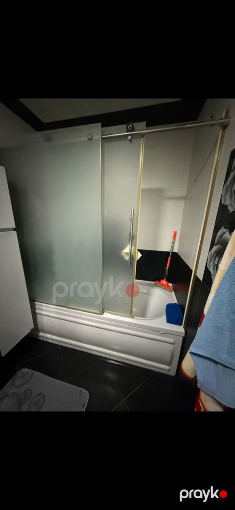 Vanna üçün sürüşdürmə mexanizimli şüşə bölmə - 3 panelli sürüşkən — Bakı