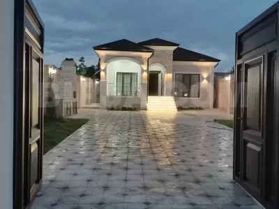 Satılır həyət evi, Əmircan qəs