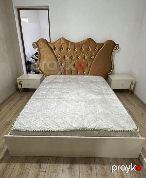 Taxt 2 tumbayla 230 manat .Catdirilma odenisle.Unvan Bakixanov S — Bakı