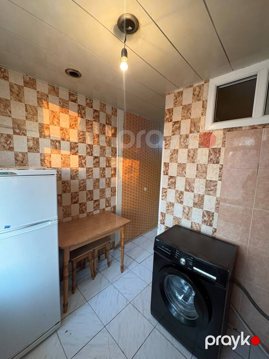 Satılır 1 otaqlı köhnə tikili 40 m² — Mənzil, Bakı (2)