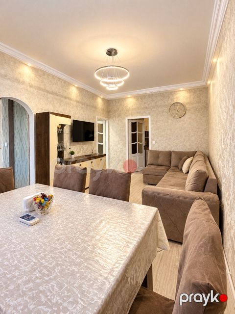 Satılır 3 otaqlı köhnə tikili 60 m² — Bakı