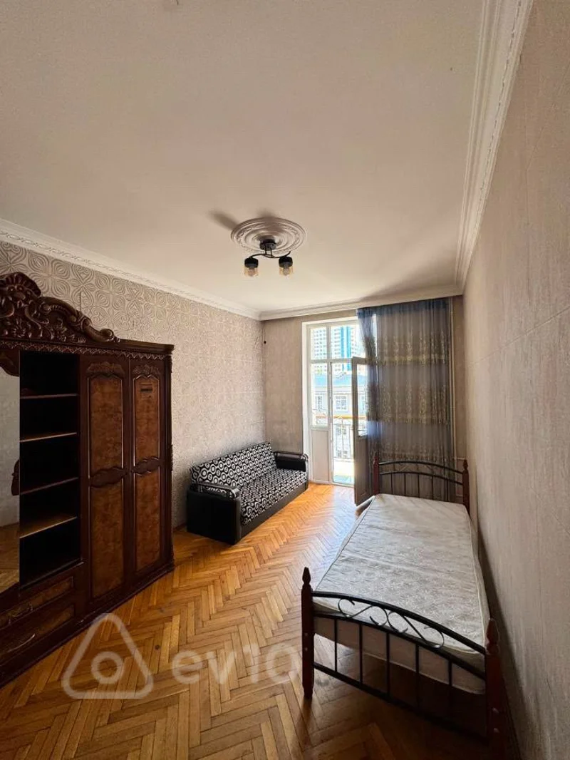 3 otaqlı mənzil, 80 m², Nizami küçəsi — kirayə — Bakı
