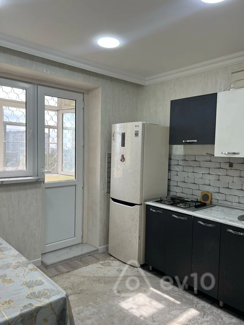 4 otaqlı mənzil, 130 m², Abbas Mirzə Şərifzadə — kirayə — Mənzil, Bakı (10)