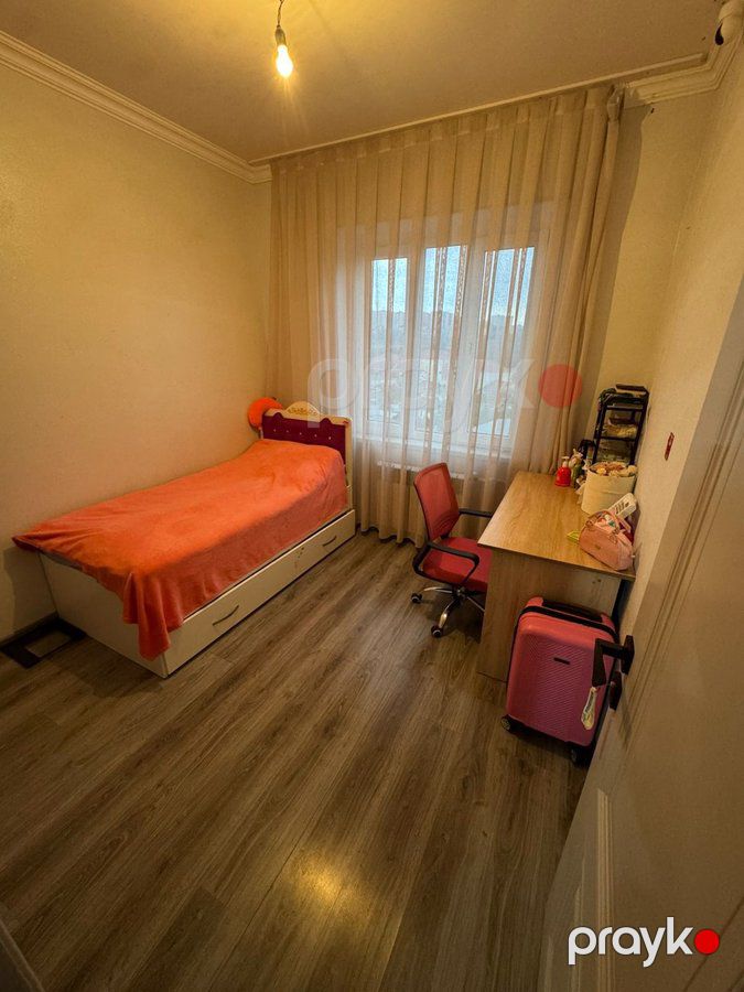 4 otaqlı mənzil, 100 m², Bakıxanov küç — Mənzil (2)