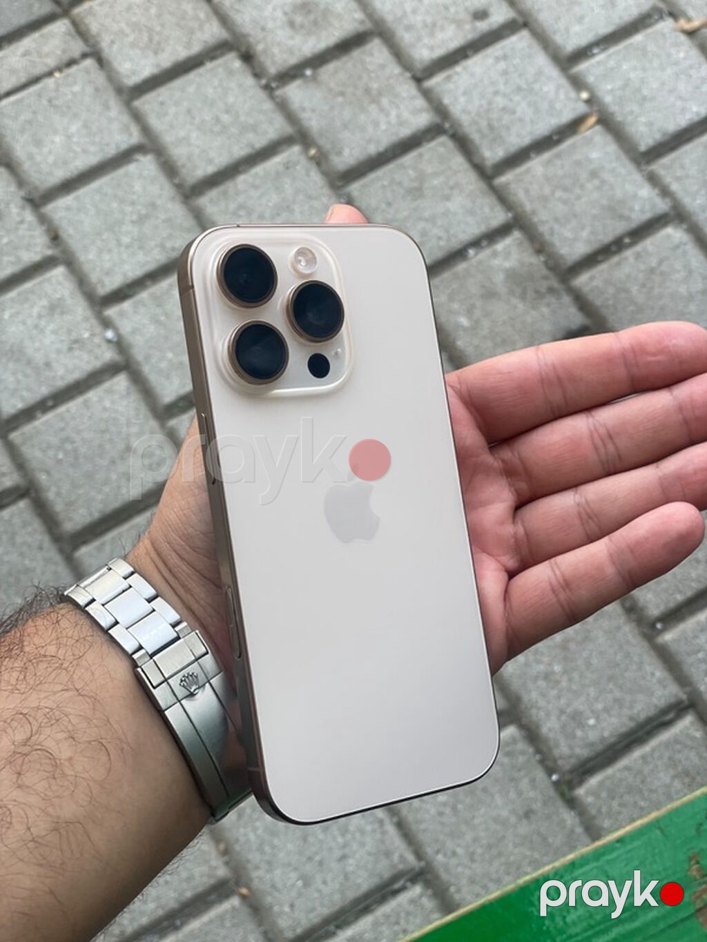 IPhone 16 Pro, Qızılı, Face ID — Apple iPhone, Mingəçevir (2)