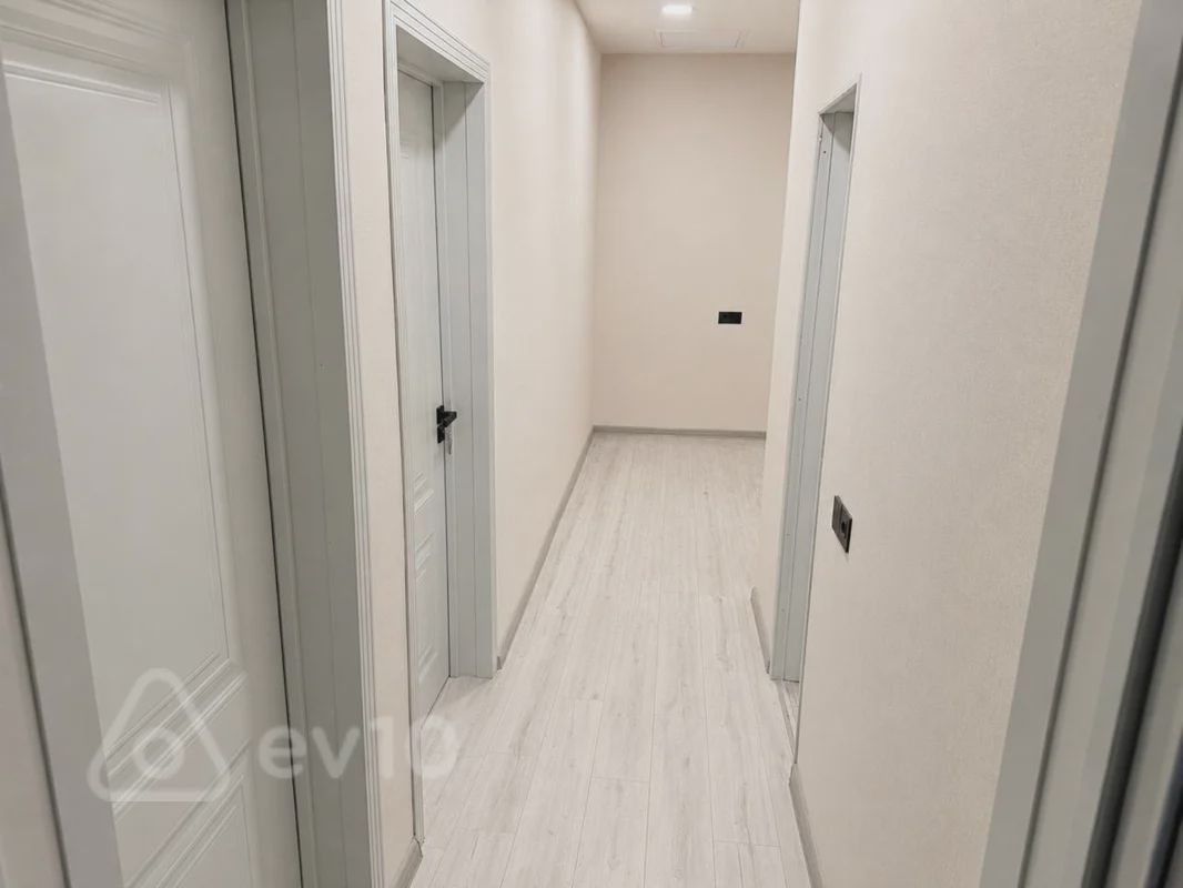 For sale: 4-room apartment (new building), 140 m² — Mənzil, Bakı (4)