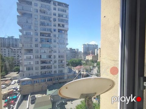 Satılır 2 otaqlı köhnə tikili 65 m² — Bakı
