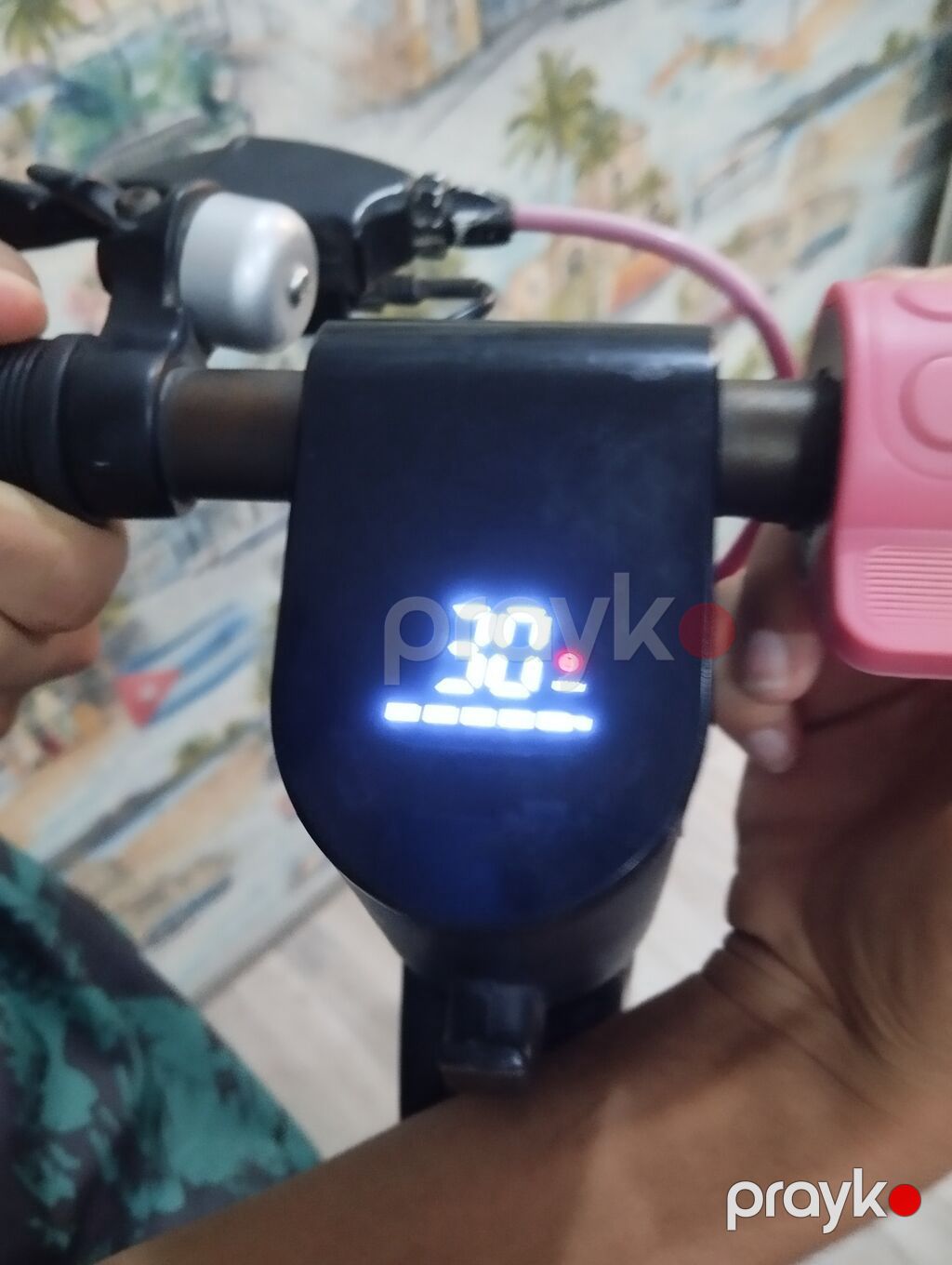 İşlənmiş Elektrik samokat 12", 751 - 1000 Vt, 26 - 35 km/s, Ünvandan götürmə — Skuterlər, Xırdalan (8)