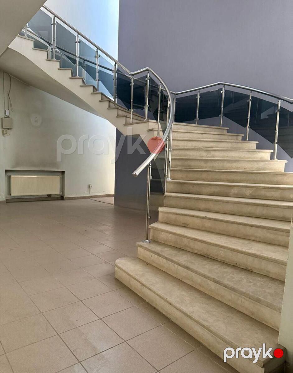 Satılır 15 otaqlı həyət evi/bağ evi 980 m² — Ev, villa, Bakı (11)