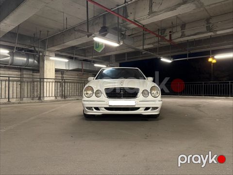 Mercedes E 320, 3.2 L, 2001 il, 300 000 km — Bakı