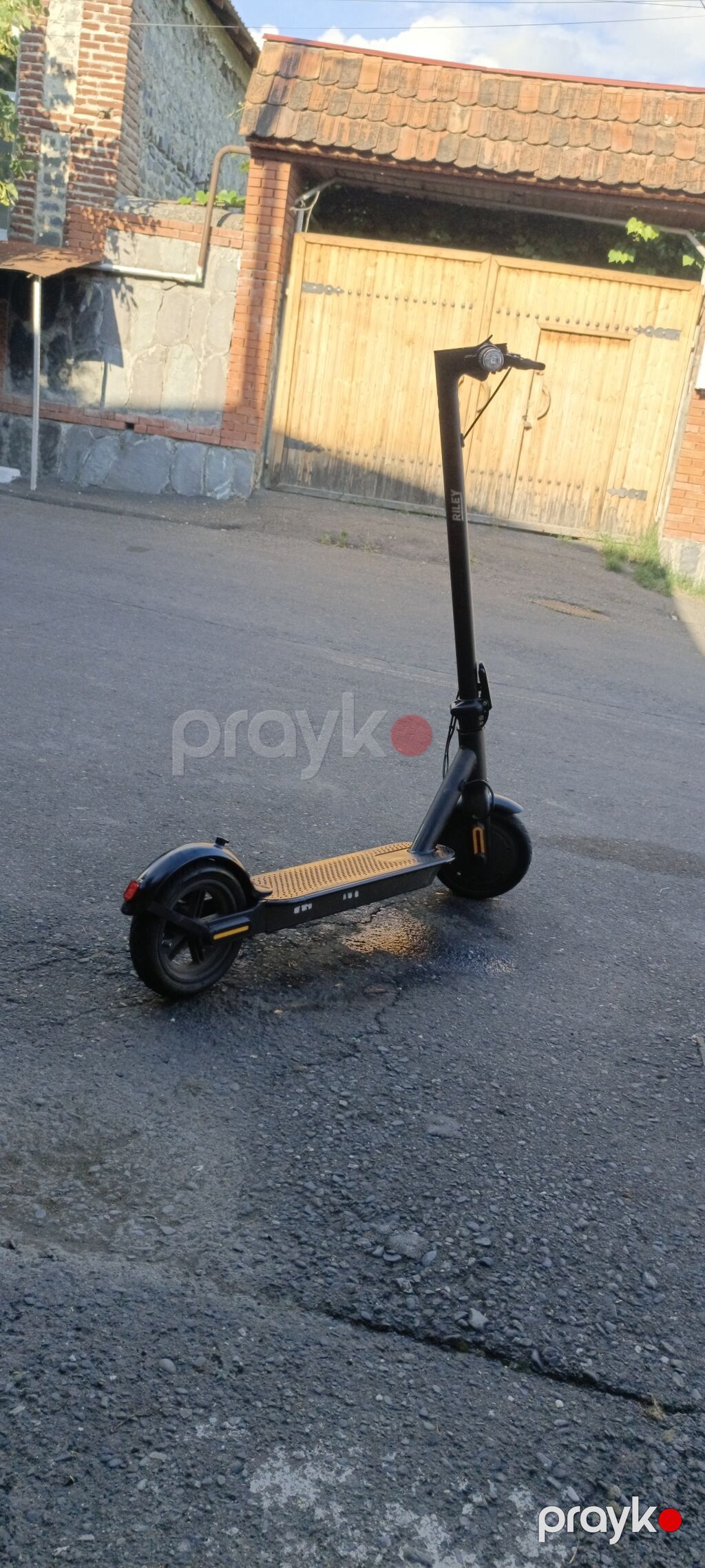Riley elektrik skuter - Rəng: qara, narıncı detallarla - Güclü ön far — Skuterlər, Qax (6)