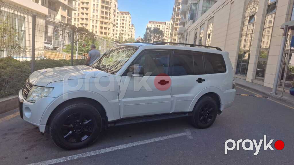 Mitsubishi Pajero, 3.5 L, 2010 il, 327 000 km — Avtomobillər, Bakı (3)