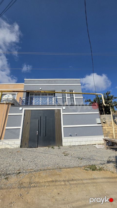 Satılır 4 otaqlı həyət evi/bağ evi 110 m² — Bakı