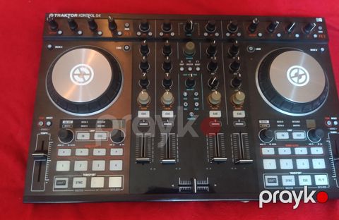 Traktor Kontrol S4 DJ Controller — Bakı