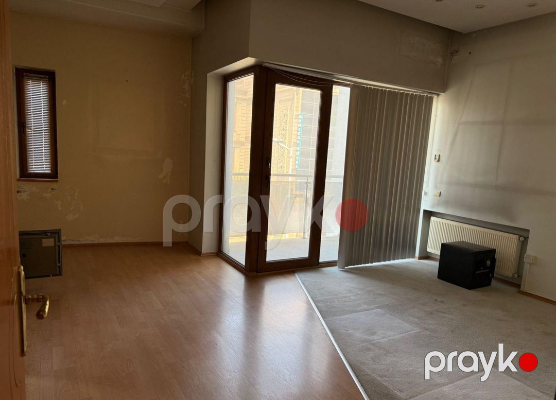 Satılır 15 otaqlı həyət evi/bağ evi 980 m² — Ev, villa, Bakı (3)