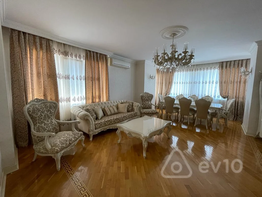 3 otaqlı mənzil, 135 m², Babək prospekti 10A — kirayə — Bakı