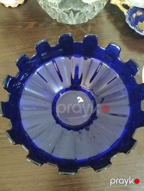 Kobalt-mavi şüşə qab - Material: qalın, rənglənmiş kobalt-mavi şüşə