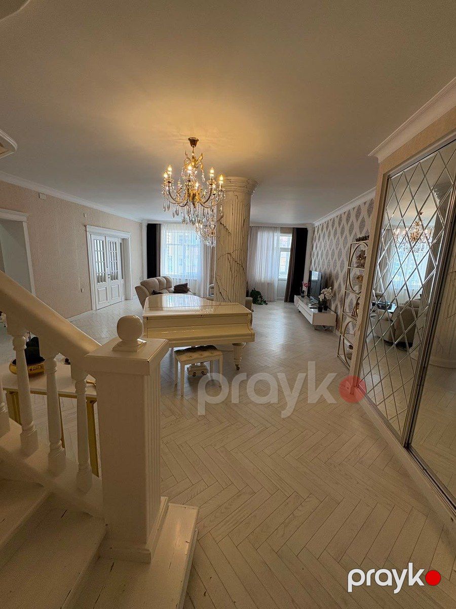 Satılır 6 otaqlı yeni tikili 300 m² — Mənzil, Bakı (2)