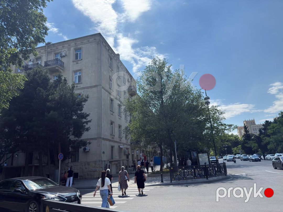 Satılır 2 otaqlı köhnə tikili 70 m² — Mənzil, Bakı (11)